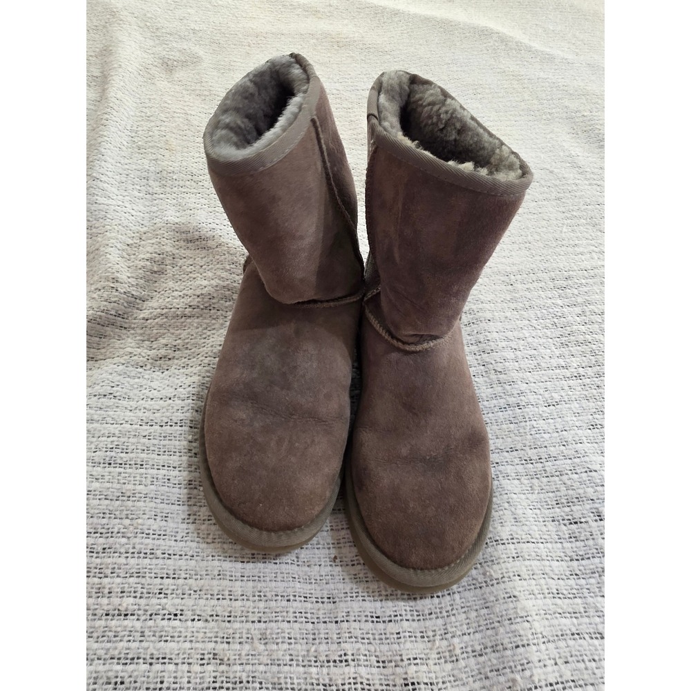 UGG Classic Short II‎ Grey Suede Sheepskin Boots 1016223 Womens 9
